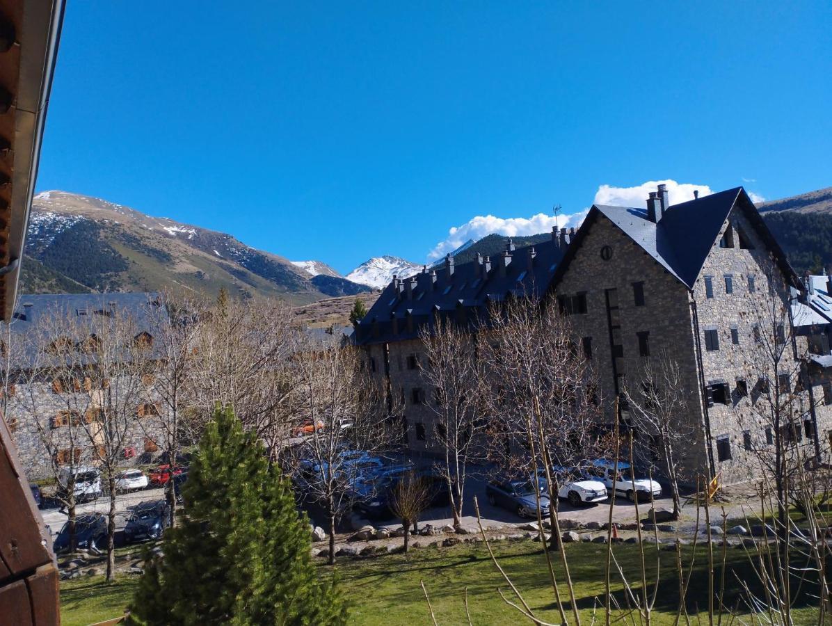 Esqui, Aigueestortes Y Boi-Tauell A Tus Pies En Ebrehogar Pla de l'Ermita Eksteriør bilde