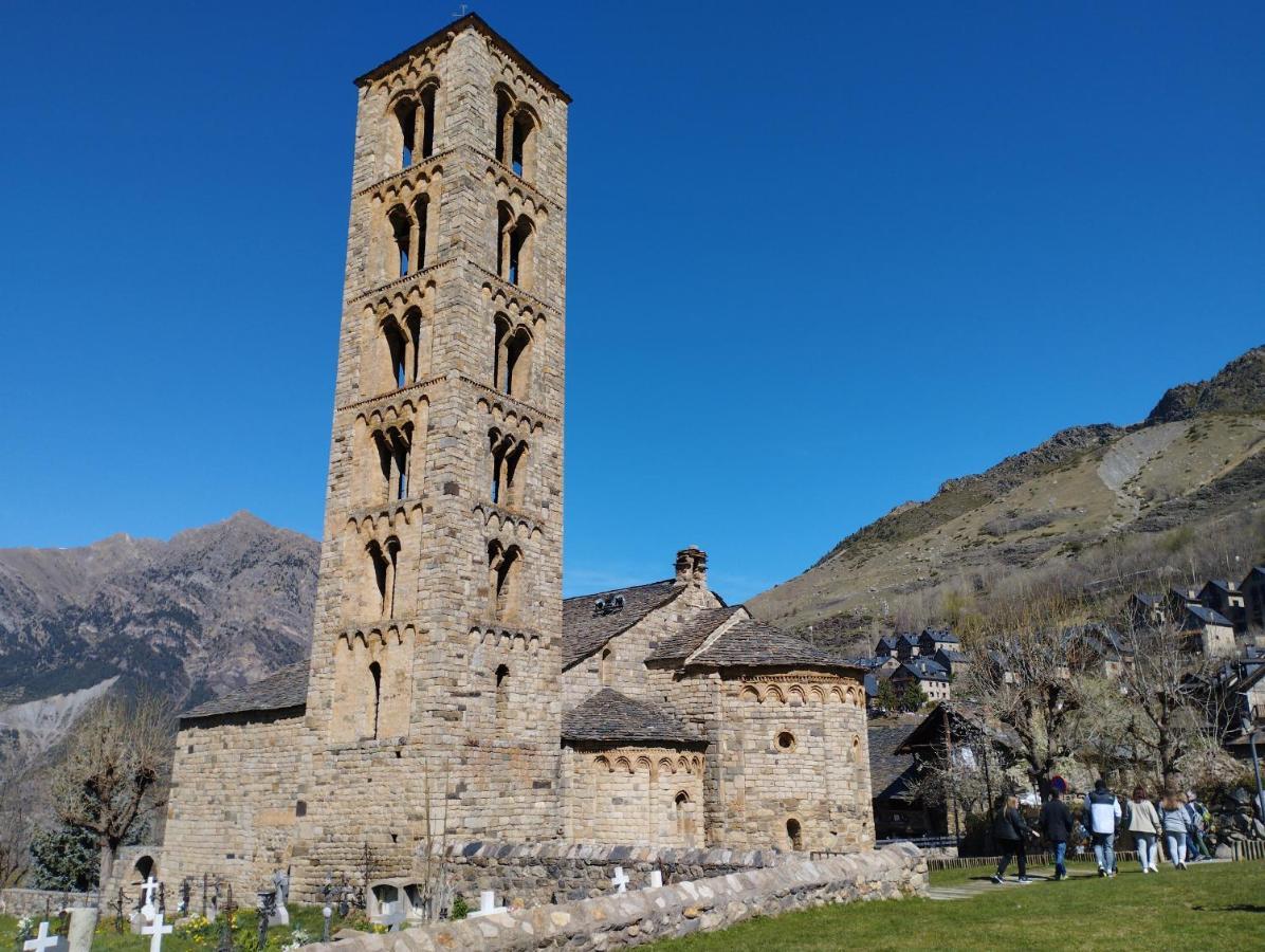 Esqui, Aigueestortes Y Boi-Tauell A Tus Pies En Ebrehogar Pla de l'Ermita Eksteriør bilde